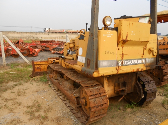 รถแทรคเตอร์ตีนตะขาบ เก่านอก