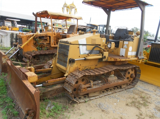 รถแทรคเตอร์ตีนตะขาบ เก่านอก