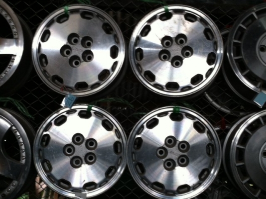 ล้อ Toyota VRS import auto part