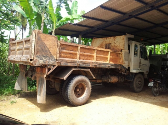 ขายแล้วครับไปตรังUD หกล้อดั้มพ์ หัวเดิม เครื่องเดิม 185 แรงม้า ยางใหม่ พร้อมโอน ทะเบียนมือเดียวซื้อใหม่เลยครับ ตอนนั้นซื้อมา9แสนกว่า ขายแล้วครับไปตรังUD หกล้อดั้มพ์ หัวเดิม เครื่องเดิม 185 แรงม้า ยางใหม่ พร้อมโอน ทะเบียนมือเดียวซื้อใหม่เลยครับ ตอนนั้นซื้อมา9แสนกว่า