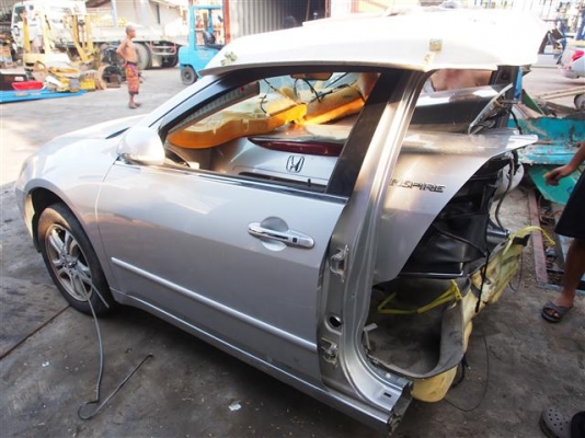 ** LOT 31/10/2556 ** LOT นี้ ทางเราตัดรถเก๋งมาทั้งตู้ ค่า ^^ สนใจสินค้าติดต่อได้ที่ 081-839-1795 ค่า ^^