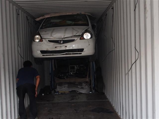 ** LOT 31/10/2556 ** LOT นี้ ทางเราตัดรถเก๋งมาทั้งตู้ ค่า ^^ สนใจสินค้าติดต่อได้ที่ 081-839-1795 ค่า ^^