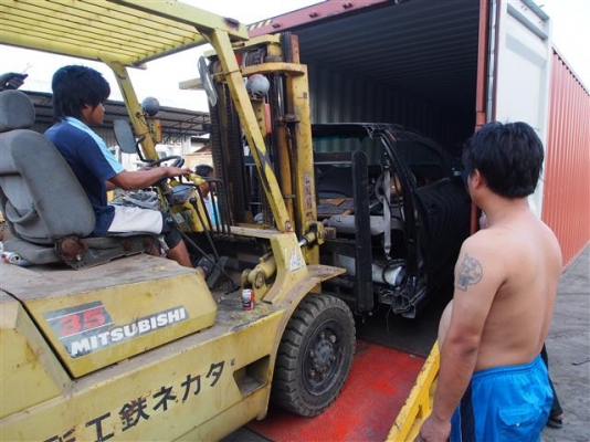 ** LOT 31/10/2556 ** LOT นี้ ทางเราตัดรถเก๋งมาทั้งตู้ ค่า ^^ สนใจสินค้าติดต่อได้ที่ 081-839-1795 ค่า ^^