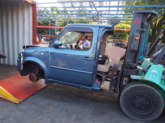 ** LOT 31/10/2556 ** LOT นี้ ทางเราตัดรถเก๋งมาทั้งตู้ ค่า ^^ สนใจสินค้าติดต่อได้ที่ 081-839-1795 ค่า ^^