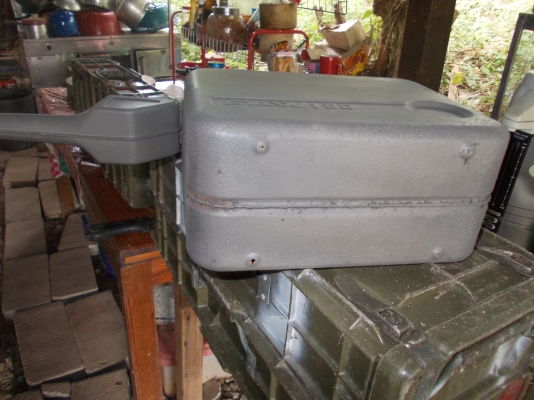 ขายถังน้ำมัน 5 ลิตรของแลนโรเวอร์แท้ๆ