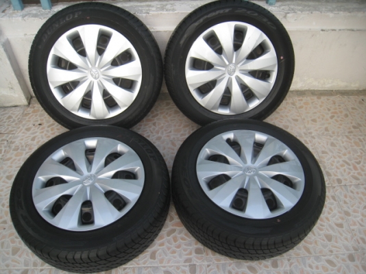 ขายกะทะล้อป้ายแดง Toyota vios ขอบ15 4รู100 ยางผลิตสัปดาห์ที่26 ปี13  สนใจติดต่อเล็กคลองสามครับ (081-3747940)