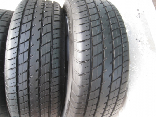 ขายกะทะล้อป้ายแดง Toyota vios ขอบ15 4รู100 ยางผลิตสัปดาห์ที่26 ปี13  สนใจติดต่อเล็กคลองสามครับ (081-3747940)