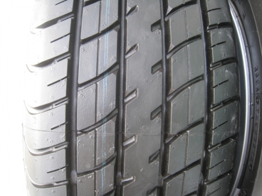 ขายกะทะล้อป้ายแดง Toyota vios ขอบ15 4รู100 ยางผลิตสัปดาห์ที่26 ปี13  สนใจติดต่อเล็กคลองสามครับ (081-3747940)