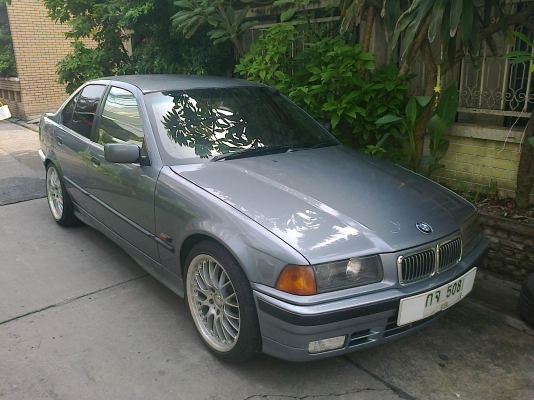 ขายรถ BMW 318i  สภาพสวย  พร้อมใช้  รถใช้น้อย