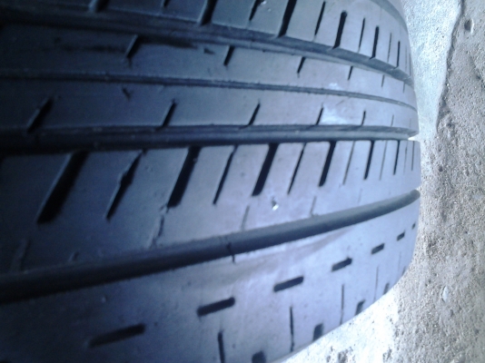 ยาง บริสโตน 215/70/15 ดอกหนาๆนุ่มๆ ยาง บริสโตน 215/70/15 ดอกหนาๆนุ่มๆ