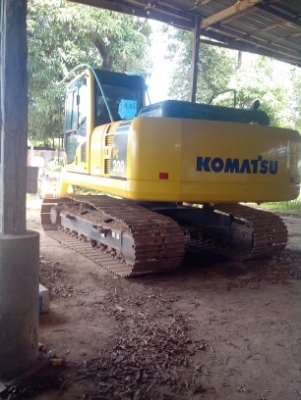 KOMATSU PC 200 รุ่น8 ชั่วโมง 1พันก่า ซีเรียลสูง เล่มทะเบียนพร้อมโอน