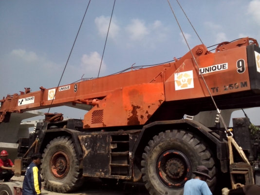 ขายรถเครน25ตัน4ล้อมีทะเบียนพร้อม