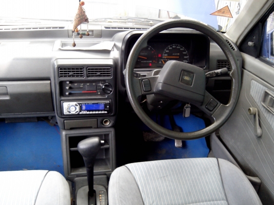 มาสด้า รุ่น แฟมิเลีย