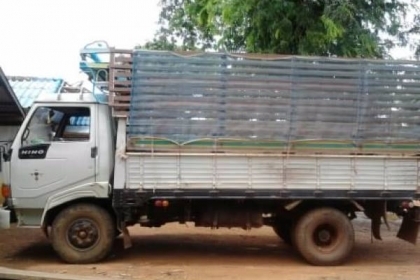 **500,000 บ.ดูแลทีมงานแล้วต่อรอง**ขาย 6ล้อ ราคาเบาๆ HINO FC2WELA 120ซุปเปอร์เสี่ย ห้างแท้ปี39 กระจกไฟฟ้า เครื่องเดิมWO4D 120แรง ฟิตมาใหม่ แห้งดีแรง ช่วงล่างคัสซีดีเดิมๆใหญ่ๆไม่เรียวปลาย มีตำหนินิดหน่อย(โทรมาสอบถามครับ)คานหน้า-เฟืองท้ายเดิม กระบะ4.30ม.พื้น