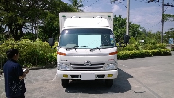 รถบรรทุก 6 ล้อตู้แห้ง ยี่ห้อ HINO DUTRO EURO3