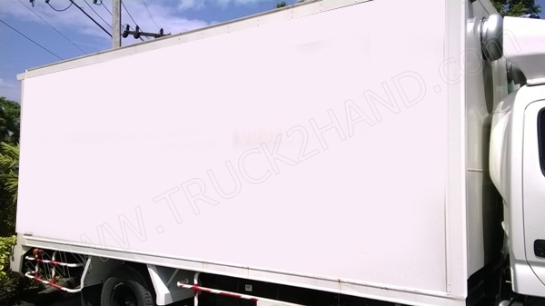 รถบรรทุก 6 ล้อตู้แห้ง ยี่ห้อ HINO DUTRO EURO3