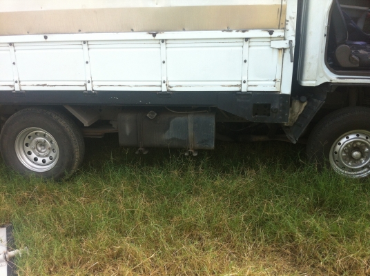 ขาย Isuzu NKR 4ล้อหัวการ์ตูน. เอกสารพร้อมโอน สภาพ พร้อมใช้งาน ติดต่อ คุณเบียร์ 087-8238885