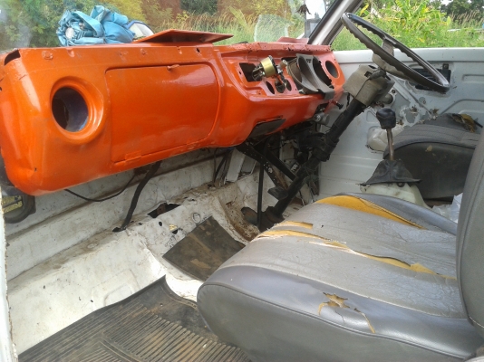 ขายรถ6ล้อบรรทุก ยาว4.30เมตร เครื่อง85 แรง ขายรถ6ล้อบรรทุก ยาว4.30เมตร เครื่อง85 แรง