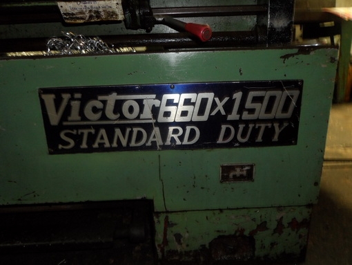 ขายครับขายเครื่องกลึง 8 ฟุต 4 เพลา เบรค รูผ่าน 3" กลึงเกลียว นิ้ว-มิล ไม่เปลี่ยนเฟือง