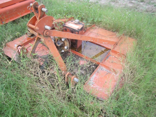 ขาย เครื่องตัดหญ้า ขนาด 1.3 เมตร