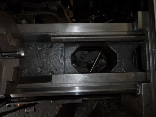 ขายครับขายเครื่องกลึง ขนาด 4.5 ฟุต 4 เพลา มีเบรค ยี่ห้อ yam