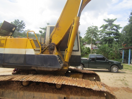 ขายKomatsu PC 200-5 ขายตามสภาพ  ราคาต่อรองได้ ( มี 4 รายการ ) 087-2976734