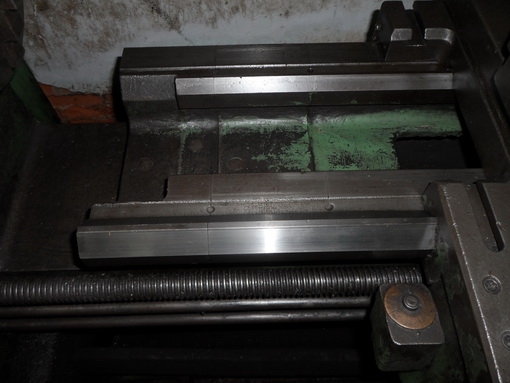 ขายครับขายเครื่องกลึง 6 ฟุต 3 เพลา มีเบรค ching fong พร้อมใช้ ขายครับขายเครื่องกลึง 6 ฟุต 3 เพลา มีเบรค ching fong พร้อมใช้