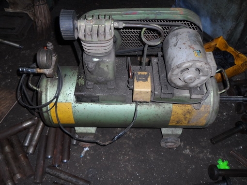 ขายครับขายเครื่องเจาะสว่านตัวสูง และป๊ำลม ไฟบ้านทั้งคู่ พร้อมใช้ ตามสภาพ 8500 บาท 0814583376,029945332 ช่างเอก ขายครับขายเครื่องเจาะสว่านตัวสูง และป๊ำลม ไฟบ้านทั้งคู่ พร้อมใช้ ตามสภาพ 8500 บาท 0814583376,029945332 ช่างเอก