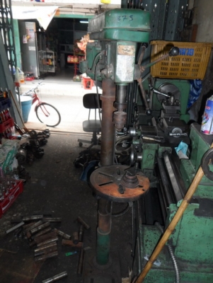 ขายครับขายเครื่องเจาะสว่านตัวสูง และป๊ำลม ไฟบ้านทั้งคู่ พร้อมใช้ ตามสภาพ 8500 บาท 0814583376,029945332 ช่างเอก