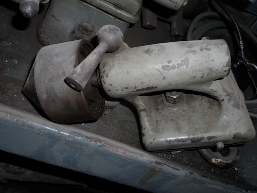 ขายครับขายเครื่องกลึง ยุคโบราณ แต่อุปกรณ์ทุกอย่างยังอยู่เกือบครบ ผลิตในประเทศอเมริกา ใช้งานได้ เก็บอนุรักษ์ดี รูผ่านคอ 1.5" ขายครับขายเครื่องกลึง ยุคโบราณ แต่อุปกรณ์ทุกอย่างยังอยู่เกือบครบ ผลิตในประเทศอเมริกา ใช้งานได้ เก็บอนุรักษ์ดี รูผ่านคอ 1.5"