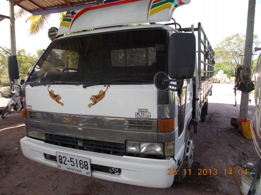 รถบรรทุก 6 ล้อ ISUZU ยาว 5 เมตร พร้อมคอกเหล็ก รถบรรทุก 6 ล้อ ISUZU ยาว 5 เมตร พร้อมคอกเหล็ก