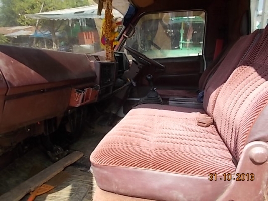 รถบรรทุก 6 ล้อ ISUZU ยาว 5 เมตร พร้อมคอกเหล็ก รถบรรทุก 6 ล้อ ISUZU ยาว 5 เมตร พร้อมคอกเหล็ก