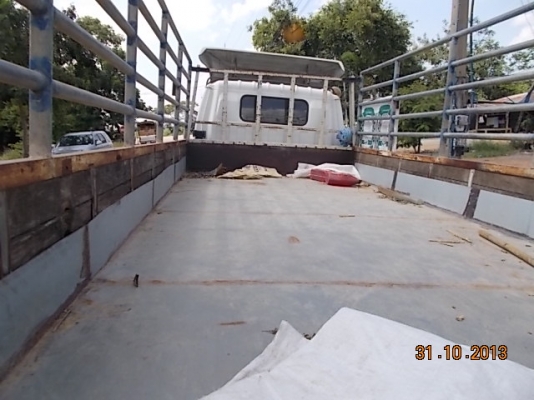 รถบรรทุก 6 ล้อ ISUZU ยาว 5 เมตร พร้อมคอกเหล็ก รถบรรทุก 6 ล้อ ISUZU ยาว 5 เมตร พร้อมคอกเหล็ก