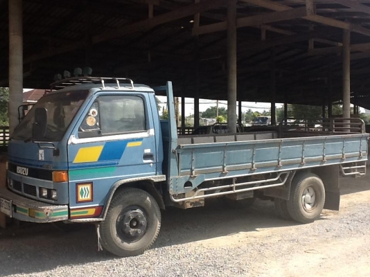 ขายรถบรรทุก 6 ล้อ ISUZU NPR115 รถห้าง
