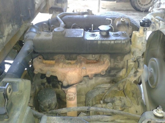 รถอีซูซุ 4 ล้อ NKR  88 แรงม้า ปี 42  สนใจติดต่อ 081 - 6079515