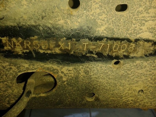 รถอีซูซุ 4 ล้อ NKR  88 แรงม้า ปี 42  สนใจติดต่อ 081 - 6079515