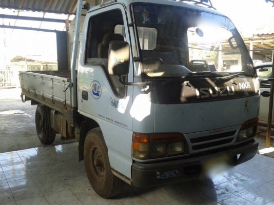 รถอีซูซุ 4 ล้อ NKR  88 แรงม้า ปี 42  สนใจติดต่อ 081 - 6079515