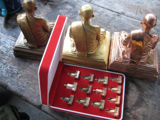 สำหรับคนที่สะสมครับ สมเด็จญาณสังวร สมเด็จพระสังฆราช หายากมาก ๆ