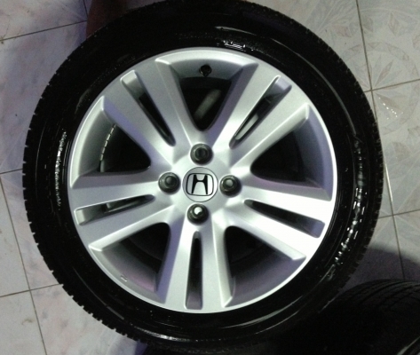 ขายล้อแม็ก Honda Jazz รุ่นท็อป ขอบ 16 พร้อมยางบริดสโตน ปี12สัปดาห์45ราคา12500 ต่อรองได้