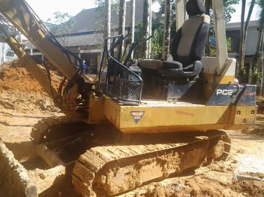 ขายครับ รถขุด KOMATSU PC20 รถพร้อมใช้ รถทำงานอยู่ครับ