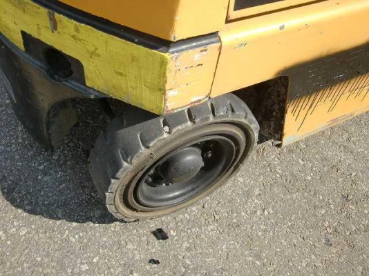 ขาย KOMATSU FG07-2  เเนะนำครับ รถโฟล์คลิฟท์สำหรับอู่นักปั้น