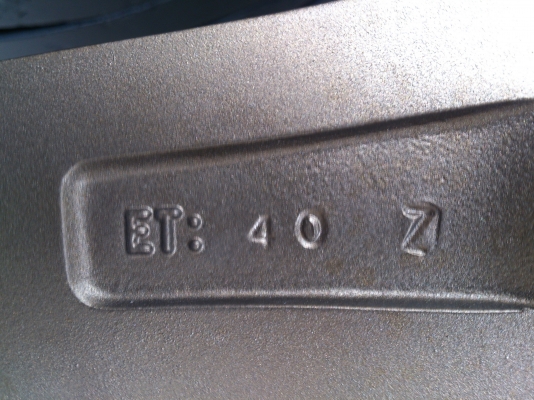 ขายแม็ก TE37 น้ำตาลไหม้  5รู114 พร้อมยาง MAXXIS 225/55R17 ยางปี12 จำนวน 1 ชุด