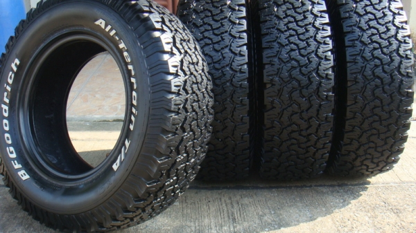 ขายยาง BF Goodrich Allterrain 265 70 r16  ปลายปี11 สวยมาก