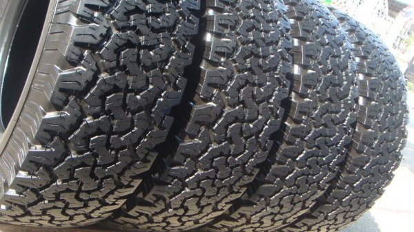 ขายยาง BF Goodrich Allterrain 265 70 r16  ปลายปี11 สวยมาก