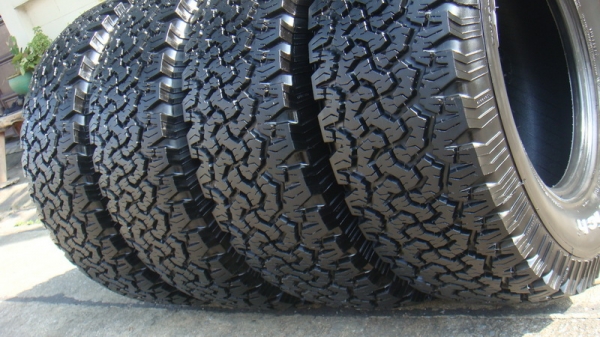 ขายยาง BF Goodrich Allterrain 265 70 r16  ปลายปี11 สวยมาก