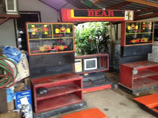 ขายเครื่องตั้งศูนย์ล้อยี่ห้อ BEAR