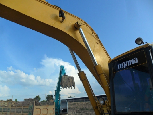Komatsu PC200-3 รถทำงานอยู่ เต็มตามรุ่น เอกสาร Inv แอร์ดี ช่วงล่างเต็ม พร้อมลุยได้เลย