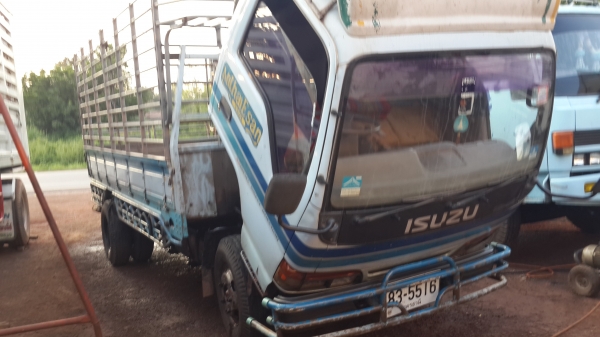 รีบๆนะครับ isuzu nkr 110 หัวการ์ตูน