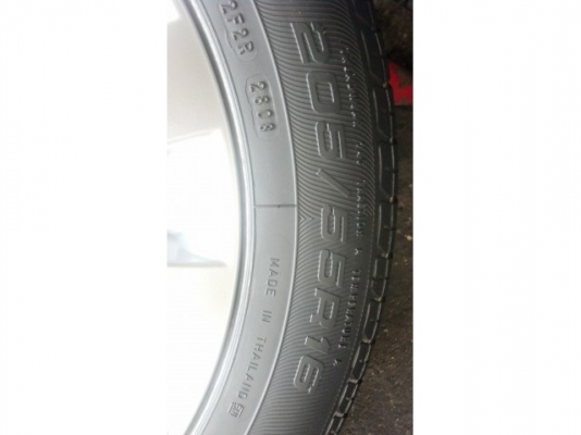 แม็กขอบ 16 ขนาด 4 รู 100 ไม่คด ไม่ดุ้ง พร้อมยาง แม็กขอบ 16 ขนาด 4 รู 100 ไม่คด ไม่ดุ้ง พร้อมยาง