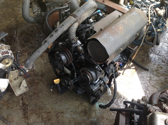 ขายเครื่ิองแบ็คโฮเก่าญี่ปุ่น 3 สูบ  ยี่ห้อ ยันม่าร์ รุ่น3TN82 สภาพสวย